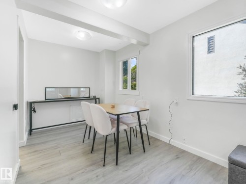 11532 88 Street, Edmonton, AB - Indoor Photo Showing Dining Room