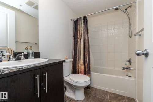 215 5810 Mullen Place, Edmonton, AB - Indoor Photo Showing Bathroom
