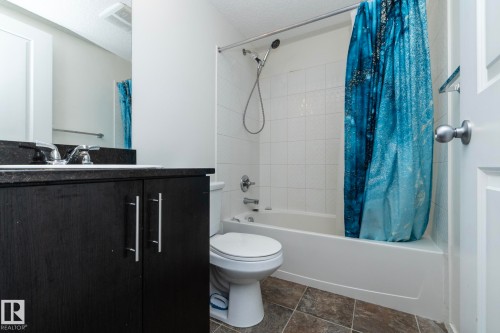 215 5810 Mullen Place, Edmonton, AB - Indoor Photo Showing Bathroom