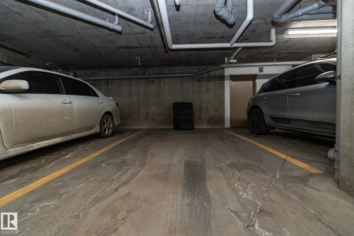215 5810 Mullen Place, Edmonton, AB - Indoor Photo Showing Garage