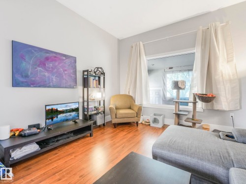 11408 81 Street, Edmonton, AB - Indoor