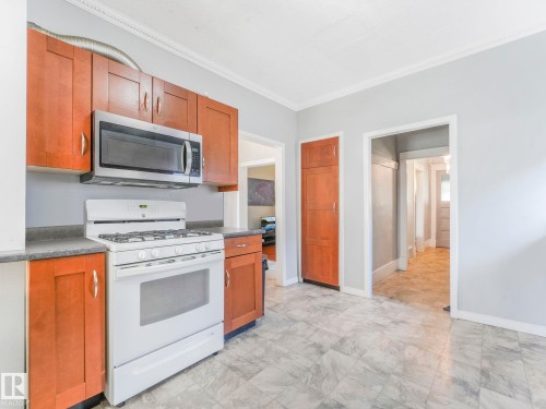 11408 81 Street, Edmonton, AB - Indoor Photo Showing Kitchen