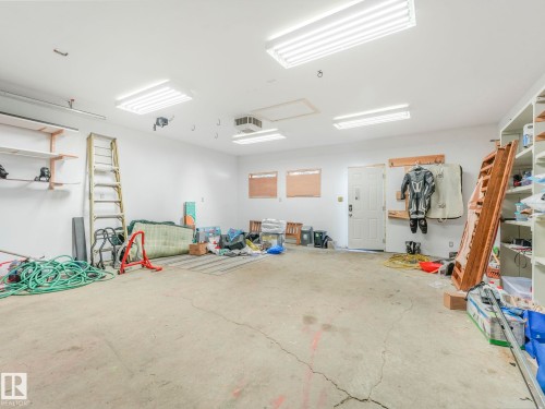 11408 81 Street, Edmonton, AB - Indoor Photo Showing Garage