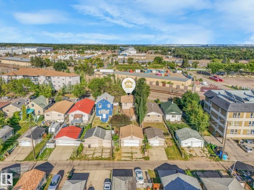 11408 81 Street, Edmonton, AB - Outdoor With View