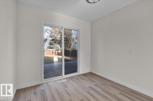 5512 38B Avenue, Edmonton, AB - Indoor Photo Showing Other Room
