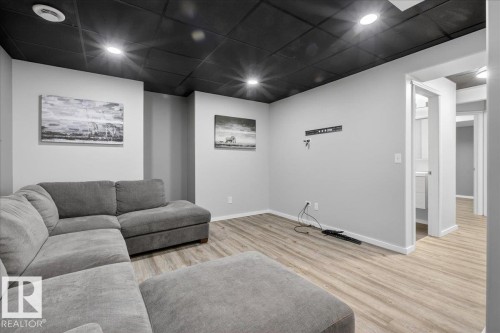 3623 13 Street, Edmonton, AB - Indoor