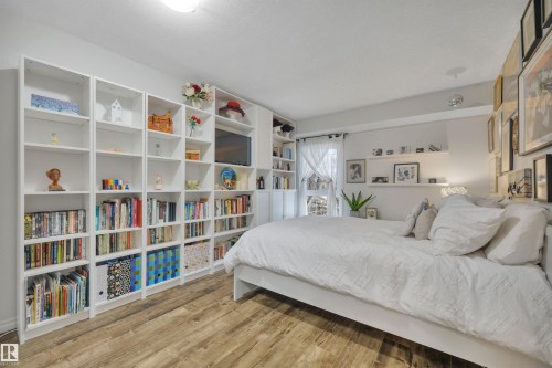 5926 172 Street, Edmonton, AB - Indoor Photo Showing Bedroom