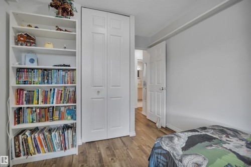 5926 172 Street, Edmonton, AB - Indoor Photo Showing Bedroom