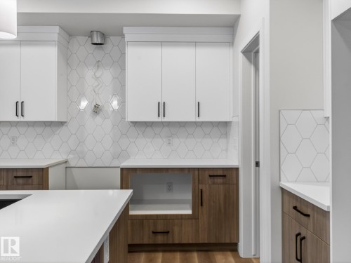 364 Bluff Cove, Leduc, AB - Indoor Photo Showing Kitchen