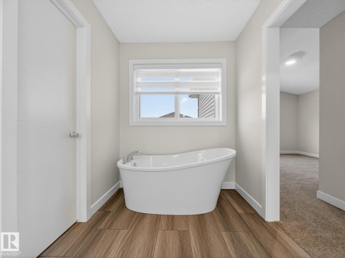 364 Bluff Cove, Leduc, AB - Indoor Photo Showing Bathroom