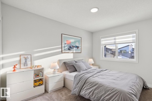 364 Bluff Cove, Leduc, AB - Indoor Photo Showing Bedroom