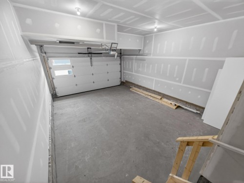 364 Bluff Cove, Leduc, AB - Indoor Photo Showing Garage