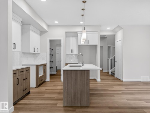 364 Bluff Cove, Leduc, AB - Indoor Photo Showing Kitchen
