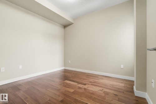 214 1238 Windermere Way, Edmonton, AB - Indoor Photo Showing Bathroom