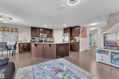 5516 5 Avenue, Edmonton, AB - Indoor Photo Showing Other Room