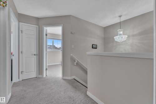 5516 5 Avenue, Edmonton, AB - Indoor Photo Showing Other Room