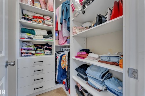 5516 5 Avenue, Edmonton, AB - Indoor With Storage