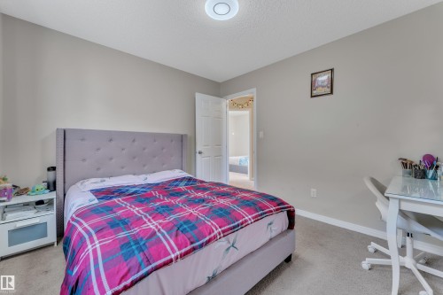5516 5 Avenue, Edmonton, AB - Indoor Photo Showing Bedroom
