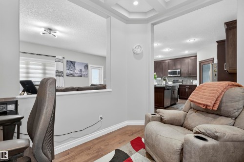 618 Adams Way Sw, Edmonton, AB - Indoor