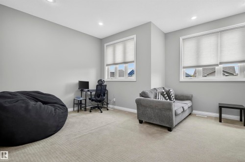 618 Adams Way Sw, Edmonton, AB - Indoor