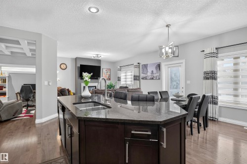 618 Adams Way Sw, Edmonton, AB - Indoor