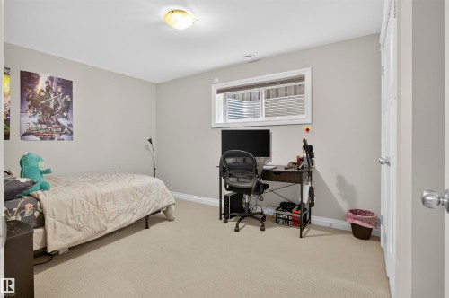 618 Adams Way Sw, Edmonton, AB - Indoor Photo Showing Bedroom