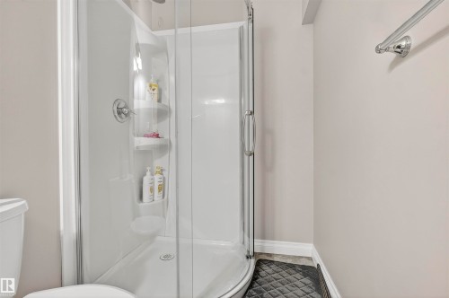 618 Adams Way Sw, Edmonton, AB - Indoor Photo Showing Bathroom