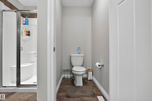 618 Adams Way Sw, Edmonton, AB - Indoor Photo Showing Bathroom