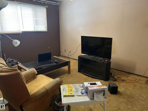 3721 103B Street, Edmonton, AB - Indoor