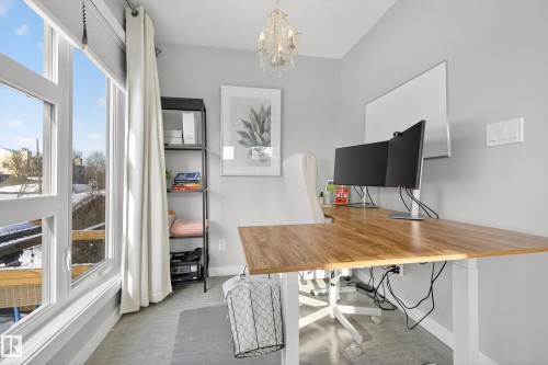 11016 122 Street Nw, Edmonton, AB - Indoor