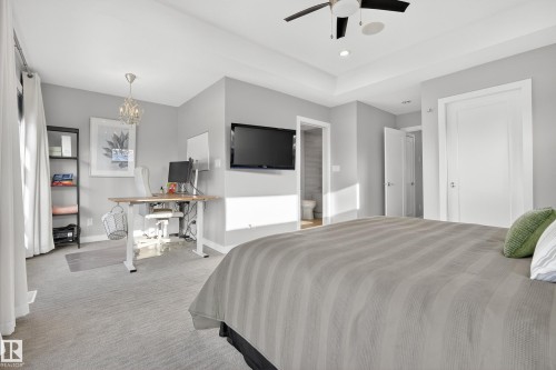 11016 122 Street Nw, Edmonton, AB - Indoor Photo Showing Bedroom
