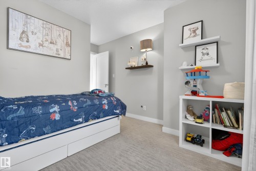 11016 122 Street Nw, Edmonton, AB - Indoor Photo Showing Bedroom