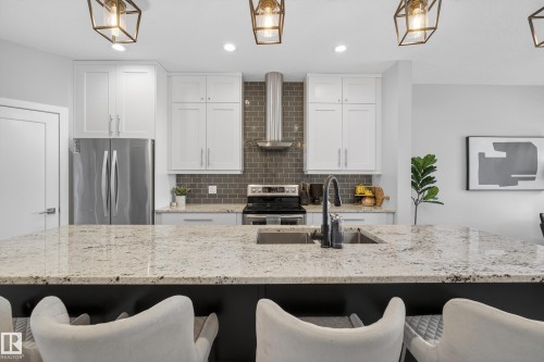 11016 122 Street Nw, Edmonton, AB - Indoor Photo Showing Kitchen With Upgraded Kitchen