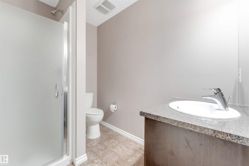 245 Ebbers Boulevard, Edmonton, AB - Indoor Photo Showing Bathroom