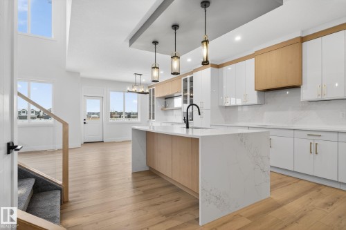 92 Eldridge Point(E), St. Albert, AB - Indoor Photo Showing Kitchen With Upgraded Kitchen