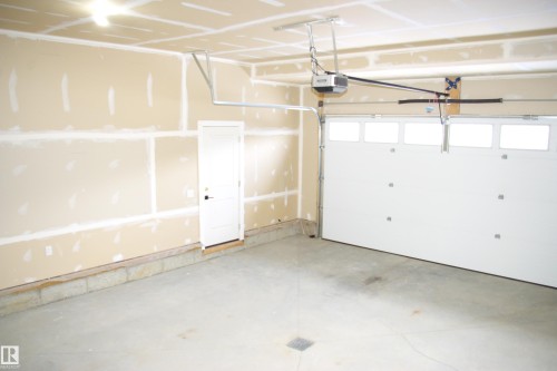 3706 46 Avenue, Beaumont, AB - Indoor Photo Showing Garage
