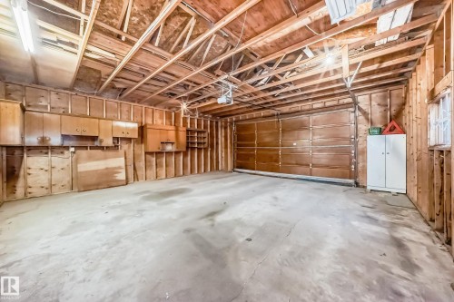 13116 128A Avenue, Edmonton, AB - Indoor Photo Showing Garage