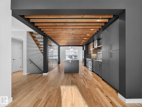 9803 74 Avenue, Edmonton, AB - Indoor Photo Showing Other Room