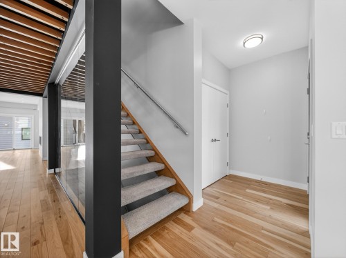 9803 74 Avenue, Edmonton, AB - Indoor Photo Showing Other Room