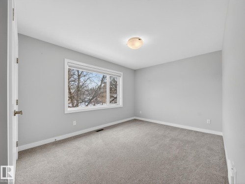 9803 74 Avenue, Edmonton, AB - Indoor Photo Showing Other Room