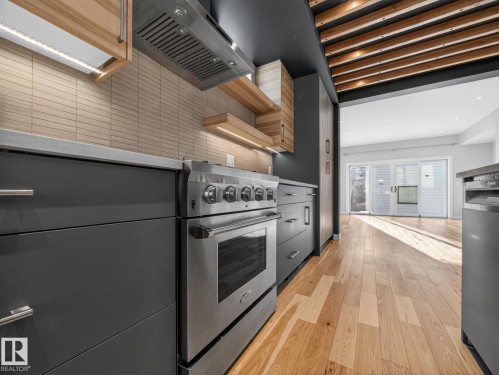 9803 74 Avenue, Edmonton, AB - Indoor Photo Showing Kitchen