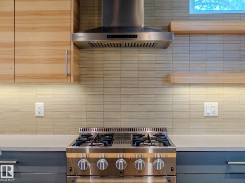9803 74 Avenue, Edmonton, AB - Indoor Photo Showing Kitchen