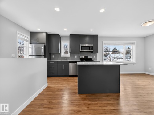9803 74 Avenue, Edmonton, AB - Indoor Photo Showing Kitchen With Upgraded Kitchen