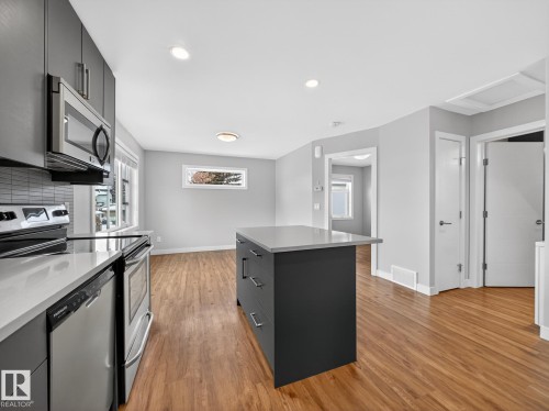 9803 74 Avenue, Edmonton, AB - Indoor Photo Showing Kitchen