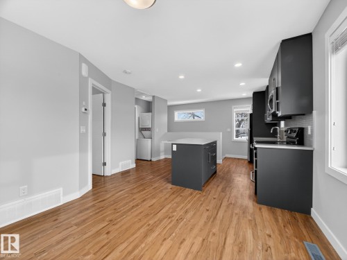 9803 74 Avenue, Edmonton, AB - Indoor Photo Showing Kitchen