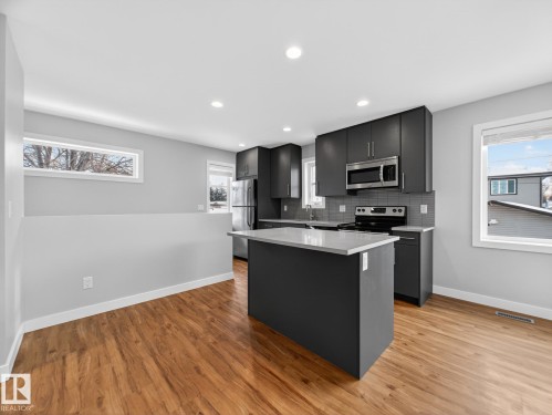 9803 74 Avenue, Edmonton, AB - Indoor Photo Showing Kitchen With Upgraded Kitchen
