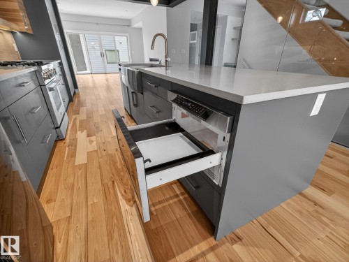 9803 74 Avenue, Edmonton, AB - Indoor Photo Showing Kitchen