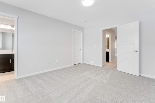 1027 Aster Boulevard, Edmonton, AB - Indoor Photo Showing Other Room
