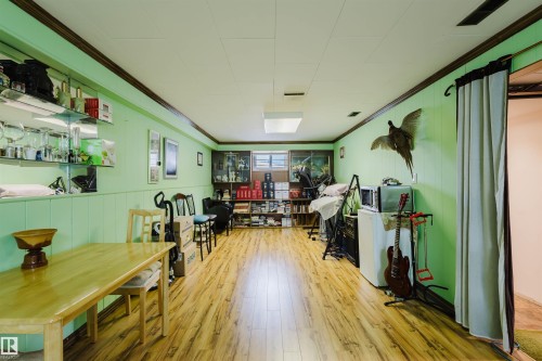 Miscellaneous room featuring ornamental molding - 13315 134 Avenue, Edmonton, AB - Indoor