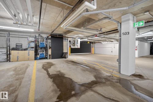 401 7471 May Common, Edmonton, AB - Indoor Photo Showing Garage
